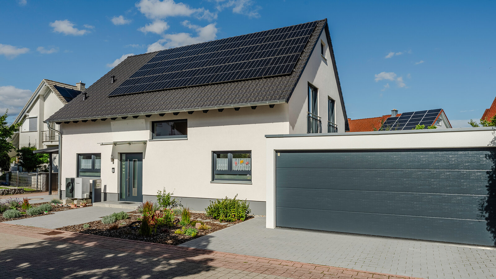 Außenansicht von Haus Schiffbauer: Straßensicht
