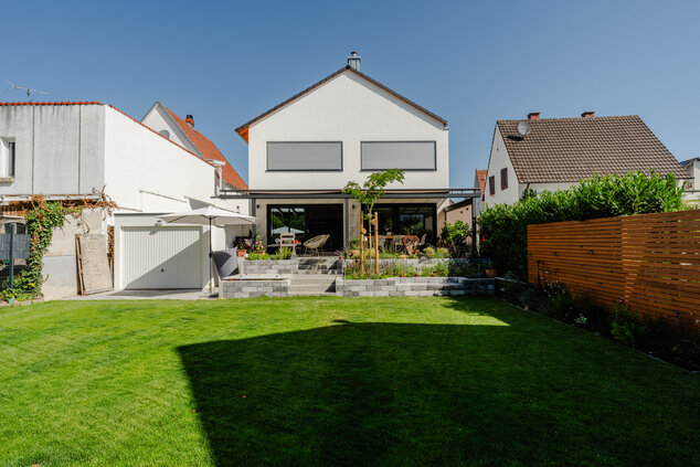 Außenansicht von Haus Greifenstein: Gartensicht